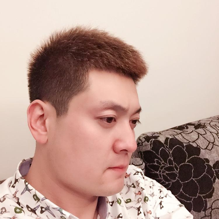 丹尼·比尔德在首次获得提名后，在CBB上动情地承认了这一点，他强忍着泪水