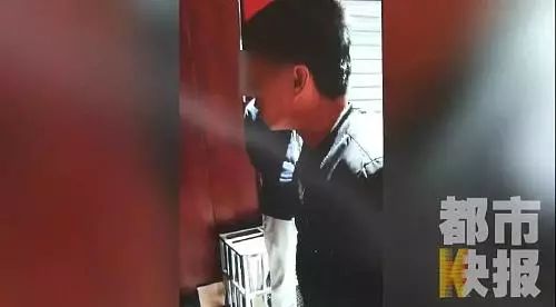 一名87岁男子光天化日之下在儿童游乐场附近被“抢劫”后死亡