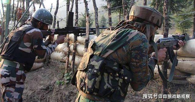 巴基斯坦官员称，巴基斯坦在拉合尔市海军基地附近击落印度无人机
