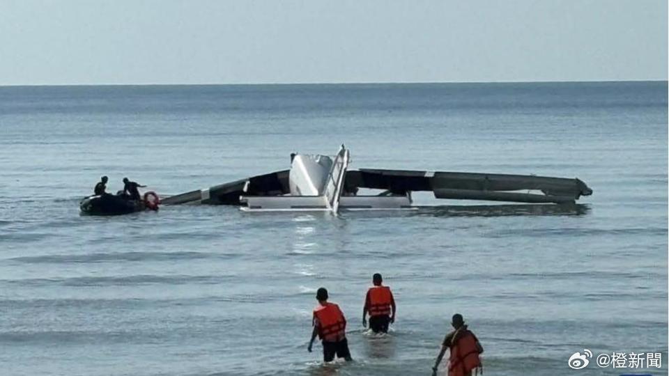 泰国一架警用飞机坠海，机上6人全部遇难