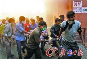 加尔各答一家酒店发生火灾，造成至少14人死亡